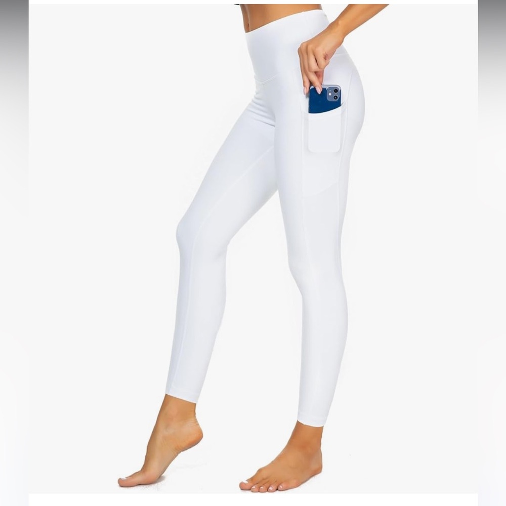 Women’s white yoga/ athletic pants